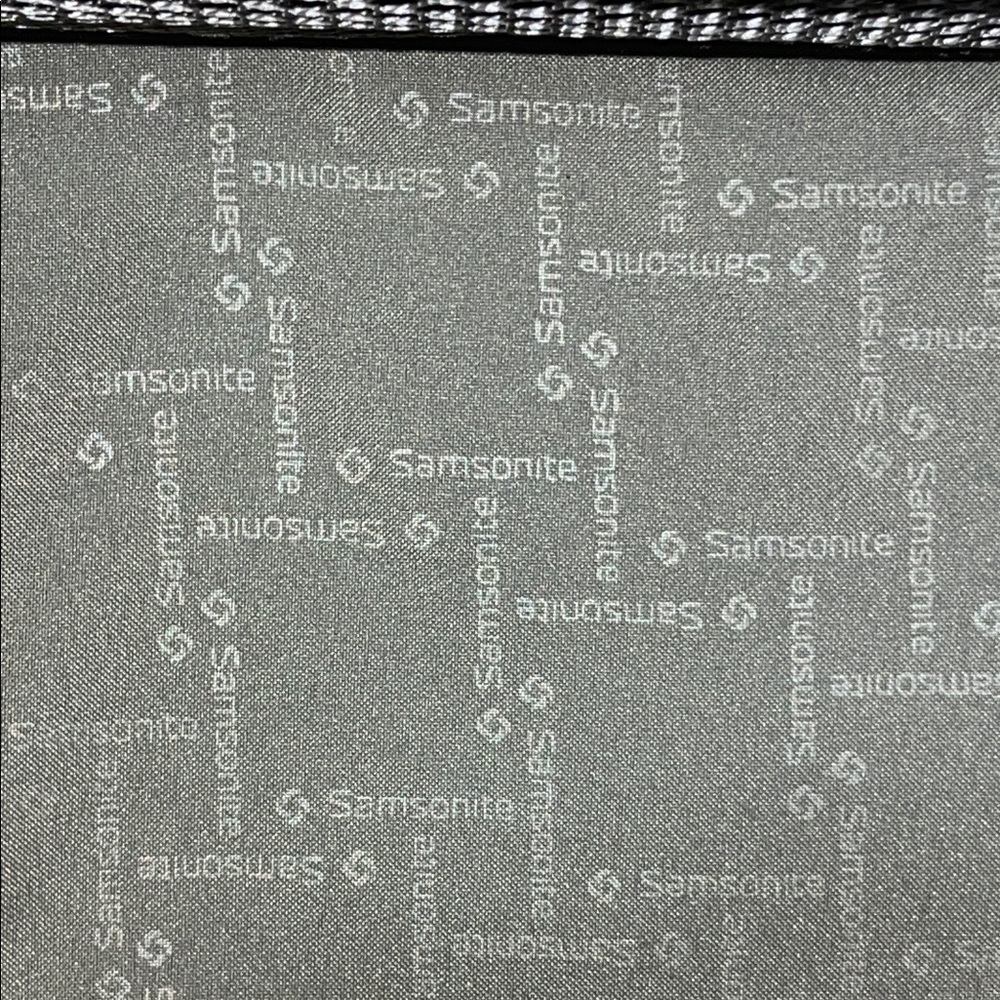 Samsonite Weekender - Picture 9 of 16